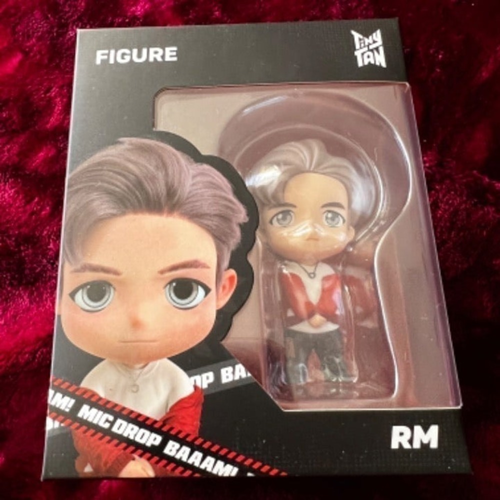NEW!  BTS Tiny Tan Official RM Mic Drop Figure